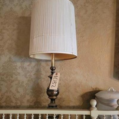 #1032 â€¢ Vintage Lamp
