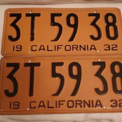 #1458 â€¢ Pair Of Yellow & Black 1932 California License Plates
