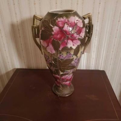 #1614 â€¢ Floral Vase

