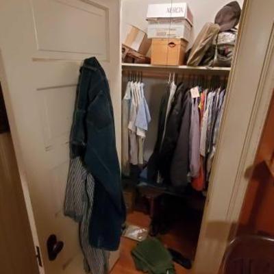 #1600 â€¢ Closet Full Of Clothes
