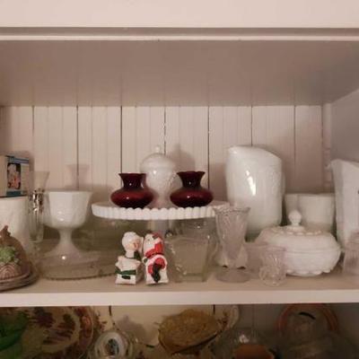 #1150 â€¢ Shelf Of Glassware & Ceramic Lizard Butter Plates
