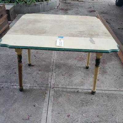 #5222 â€¢ Vintage Wooden Table
