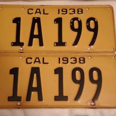 #1466 â€¢ Pair Of Yellow & Black 1938 California License Plates

