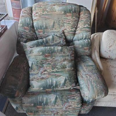 #10084 â€¢ Reclining Chair with Matching Pillows

