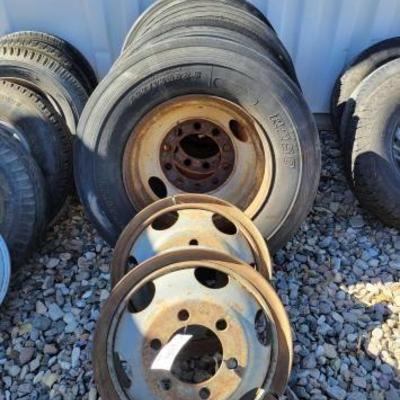 #16578 â€¢ 6 Simi Truck Wheels
