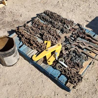 #1528 â€¢ Pallet of Chains With Hooks & Handles
