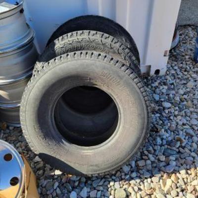 #16528 â€¢ 3 Tires
