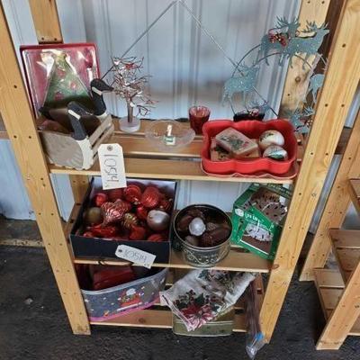 #10514 â€¢ Christmas Ornaments, Soap, Bath Bombs, Placemats, Tins
