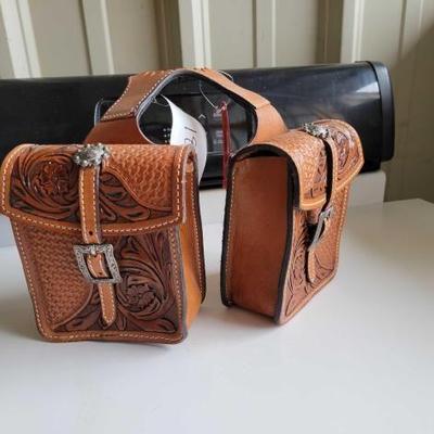 #180 â€¢ Showman Leather Tooled Saddle Bag
