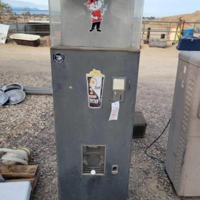 #15280 â€¢ Vintage Vending Machine
