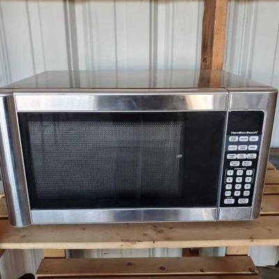 #10520 â€¢ Hamilton Beach Microwave
