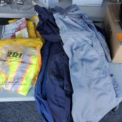 #10552 â€¢ Safety Jackets, Rain Suits, Mechanic Suits
