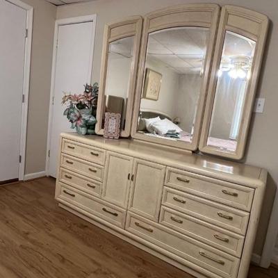 Contemporary tripple dresser/mirror