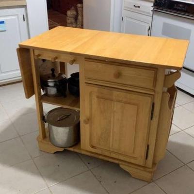 Moveable kitchen island/cart