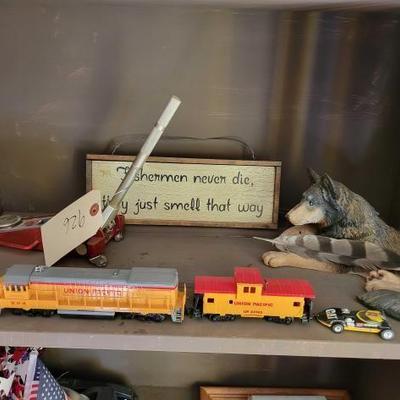 #926 â€¢ Model Train, Vintage Hot Wheel, Sculture, and Decoration
