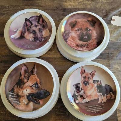 #918 â€¢ 4 Decorative Plates from The Danbury Mint
