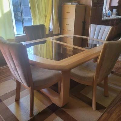 #908 â€¢ Dinning Room Table with 6 Chairs
