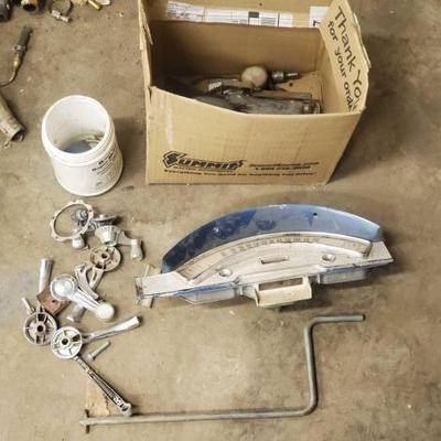 #1554 â€¢ Box Of Old Car Parts
