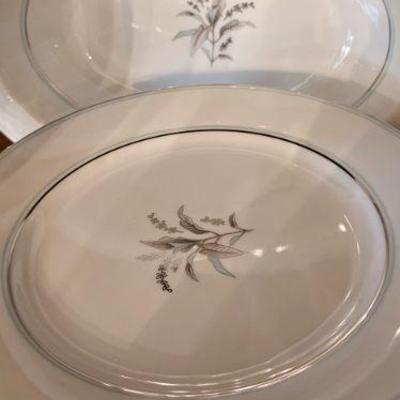 Noritake China set dishes