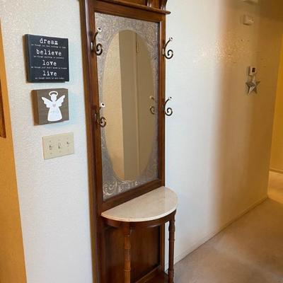 Beautiful mirror Hall tree