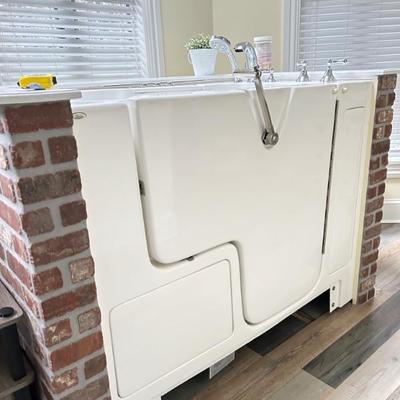 American Standard walk-in bathtub / whirlpool, right opening, wheelchair accessible