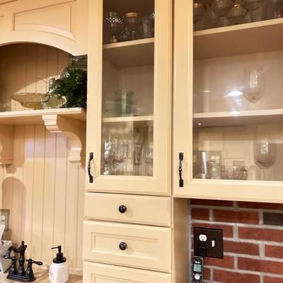 these cabinets, counter tops