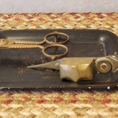(2) Candle Wick Scissors On Tray
