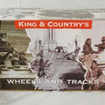 1122	KING & COUNTRY WHEELS & TRACKS DIECAST WWII WEAPONS CARRIER BBA080
