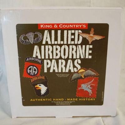 1192	KING & COUNTRY WWII ALLIED AIRBORNE PARAS DD253
