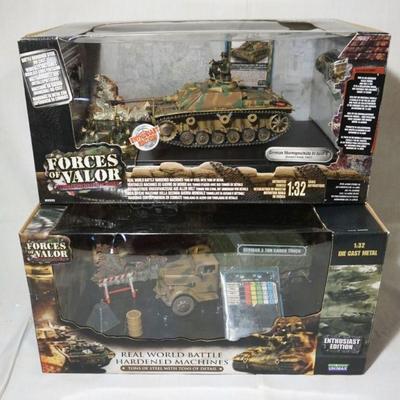 1162	FORCES OF VALOR WWII 1:32 DIECAST METAL TOYS LOT OF 2
