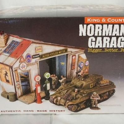 1099	KING & COUNTRY NORMANDY GARAGE SP051
