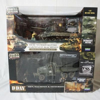 1082	FORCES OF VALOR WWII 1:32 DIECAST METAL TOYS LOT OF 2
