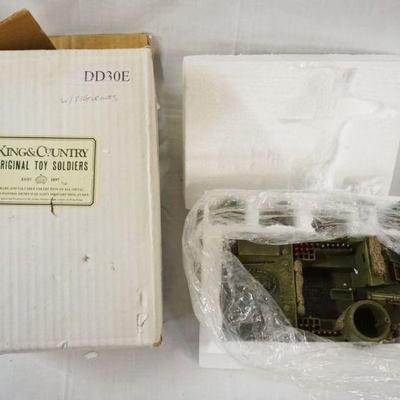1052	KING & COUNTRY DD30E TANK & FIGURES
