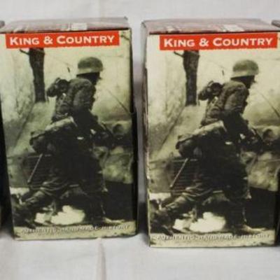 1033	KING & COUNTRY WWII METAL TOY SOLDIERS BOXED GROUP OF 4
