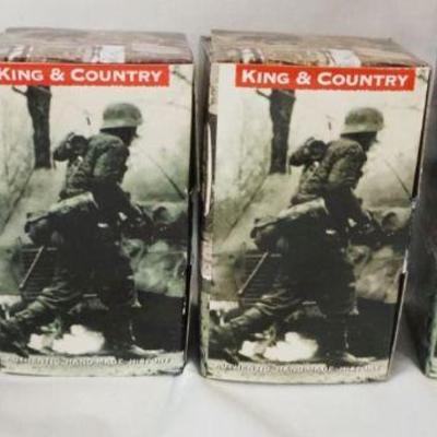 1137	KING & COUNTRY LOT OF 4 BOXED METAL SOLDIERS
