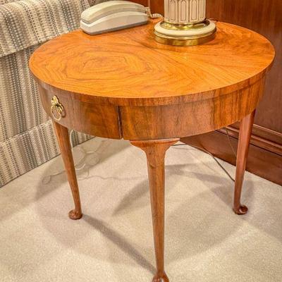 Baker Furniture End Table, round