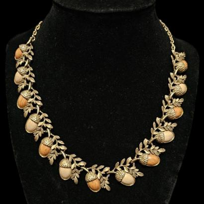 https://ctbids.com/estate-sale/25377/item/2744481/Vintage-Acorn-Necklace-1950-s