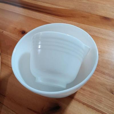 Pyrex Hamilton Beach White Milk Glass Bowls