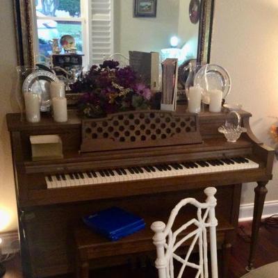 Beautifully kept spinet piano