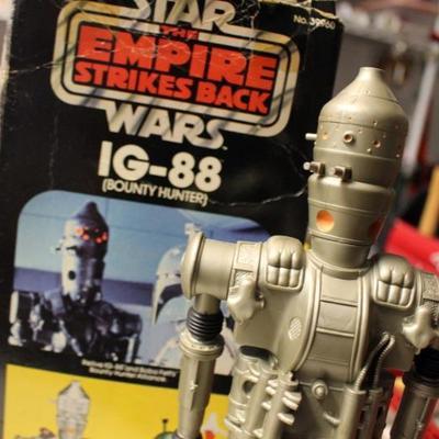 Star Wars IG-88 13â€ action figure has box