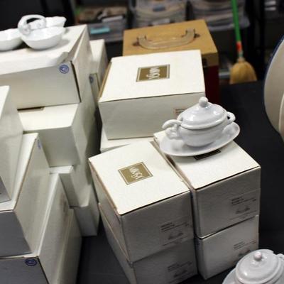 Mikasa condiment servers