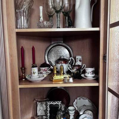 SILVERPLATE AND TEA CUPS