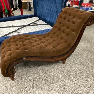 Oversized Chaise Lounge
