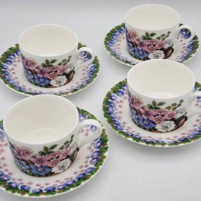 (4) Mikasa China Tea Cups And Saucers
Mikasa Petite Bone by Heather Lane -L6508. Set of four plates and tea cups. 