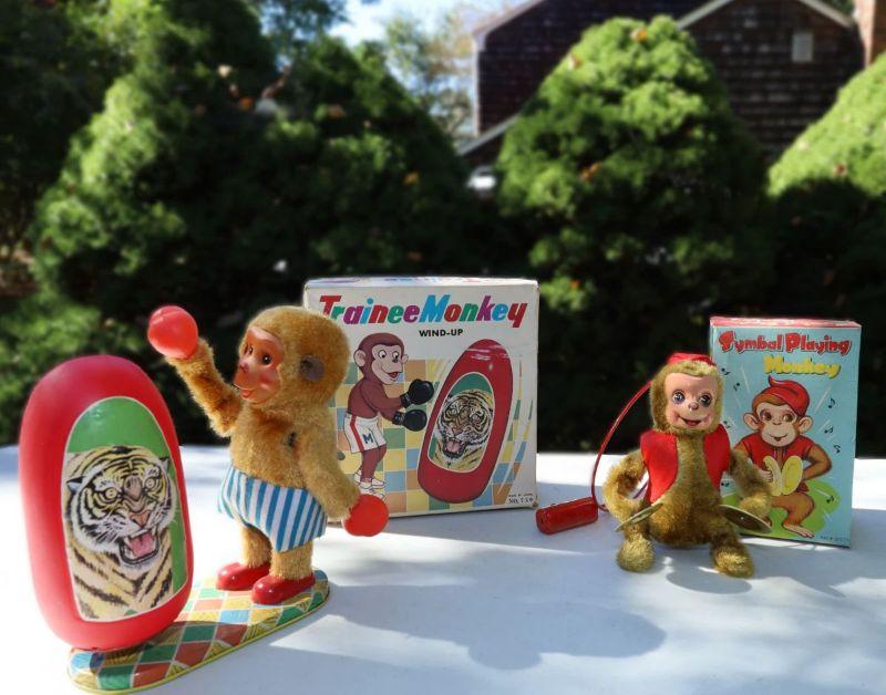 ARTIFACTS ONLINE VINTAGE TOY AUCTION TIN LITHOGRPAH