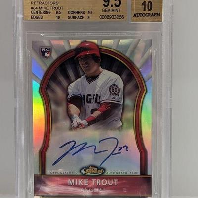 2011 Topps Finest Trout Ref Auto RC /499 BGS 9.5