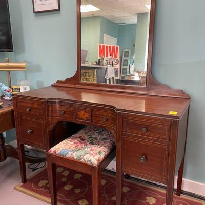 Vanity w/Mirror and Seat