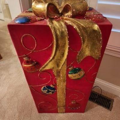 Frontgate Christmas decor