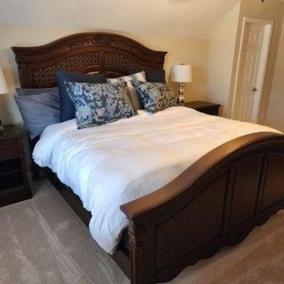 very nice king size bet set with pottery barn side tables