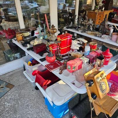 Estate sale photo